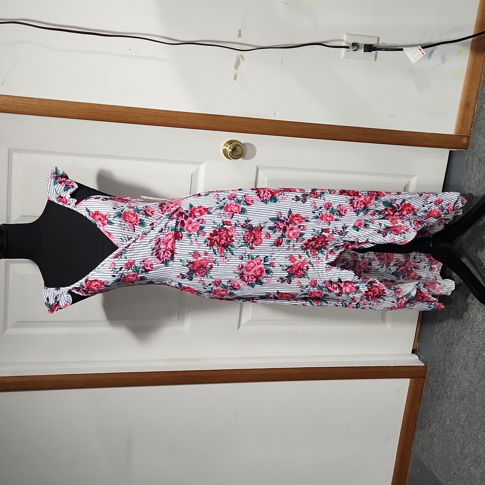 5/$35 - Floral Maxi Dress NWT